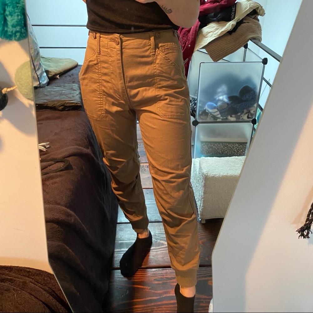 Vince tan cargo joggers